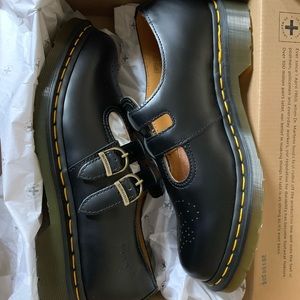 Dr. Martens: Mary Janes